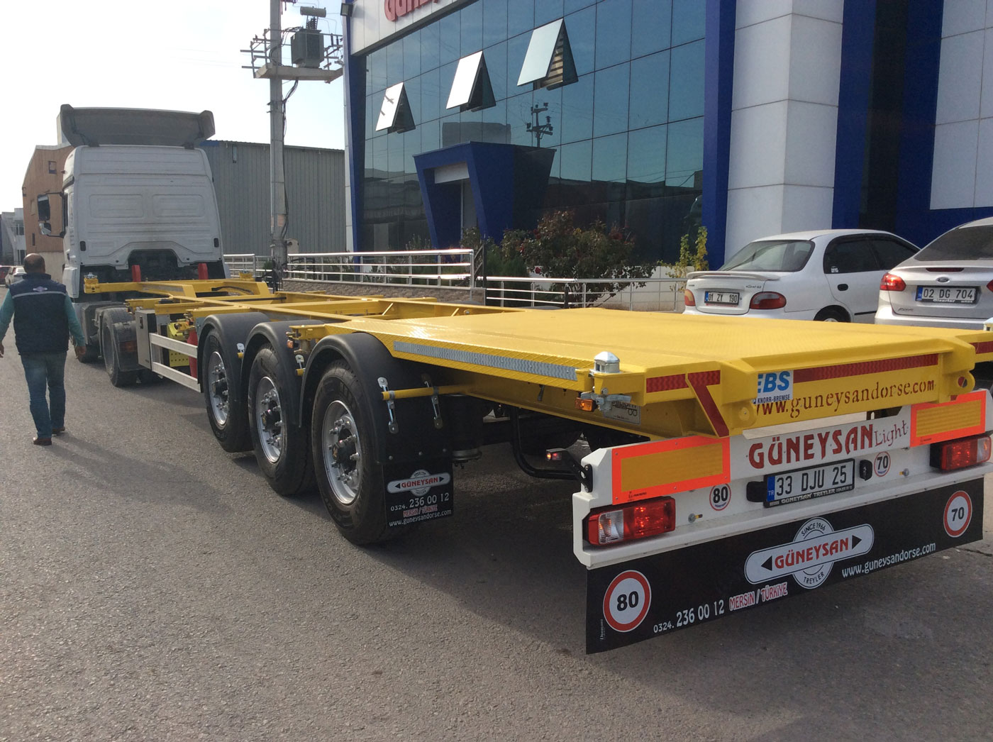 LİMAN İÇİ KONTEYNER TAŞIYICI